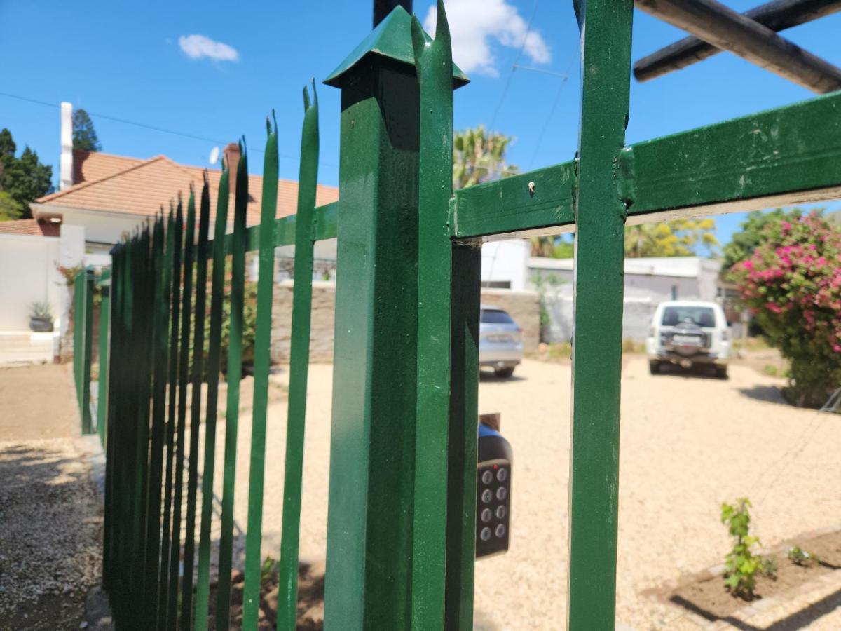 Die Dorpshuis Graaff-Reinet Екстериор снимка