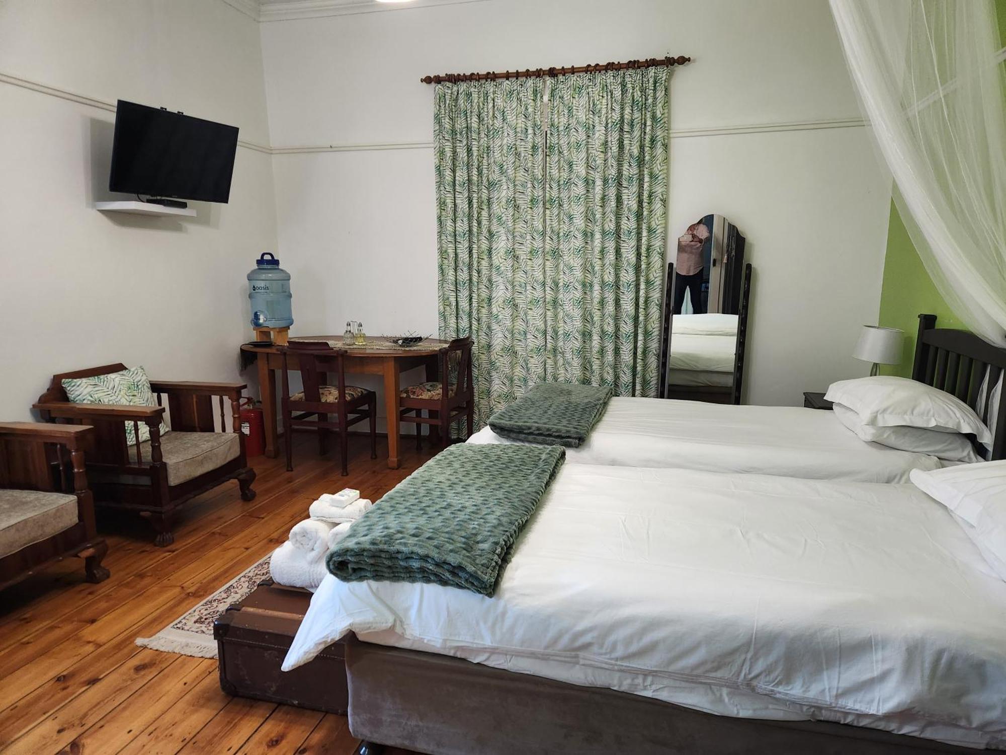 Die Dorpshuis Graaff-Reinet Екстериор снимка