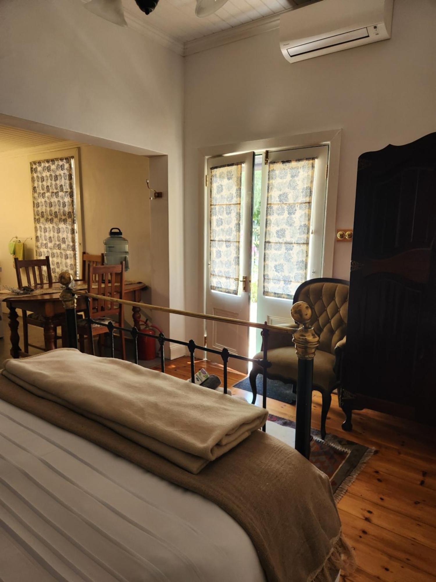 Die Dorpshuis Graaff-Reinet Екстериор снимка